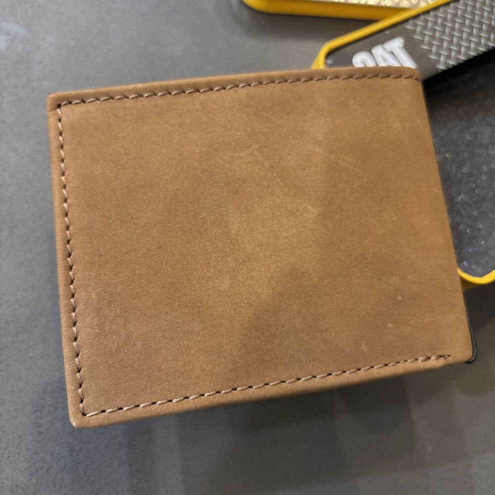 CAT Caterpillar Single BiFold Leather RFID Wallet  Embossed Logo Tan W/ Gift Tin - Picture 7 of 11